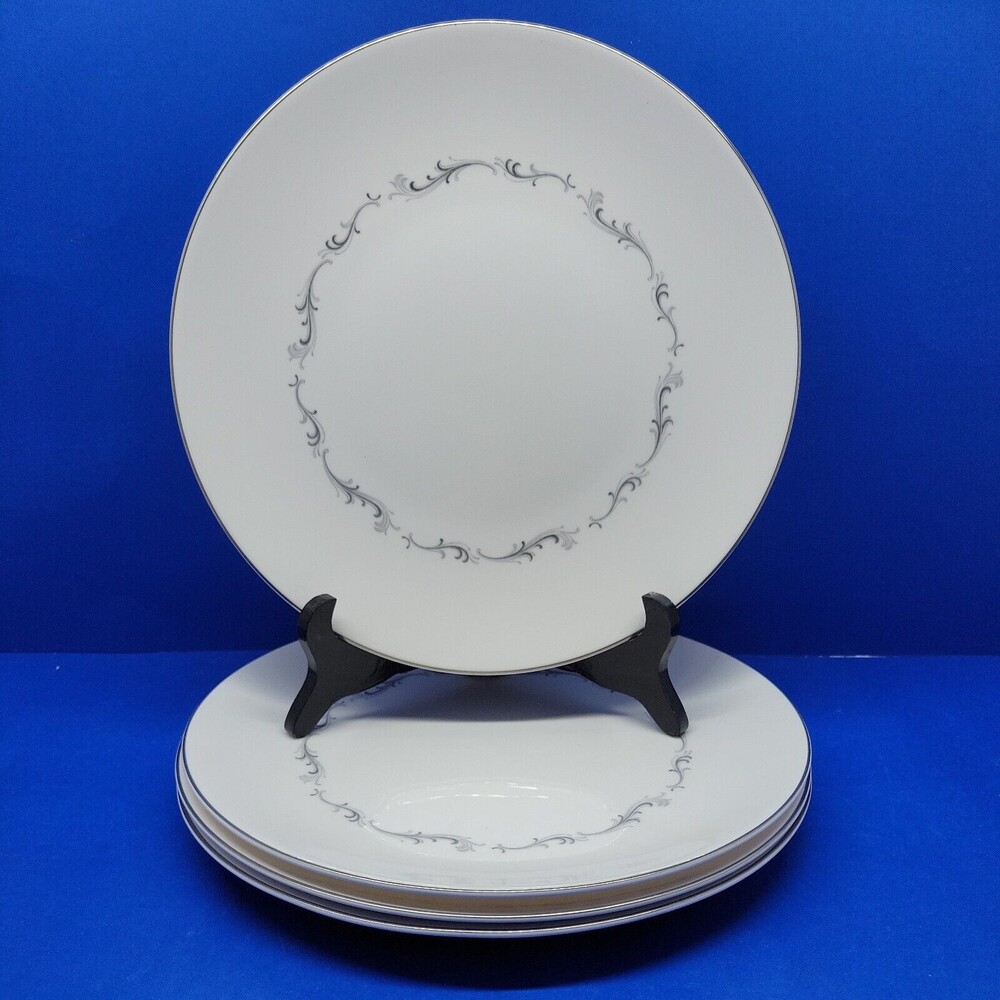 Royal Doulton Coronet  10 3/8"  Dinner Plates Bundle Of 4
